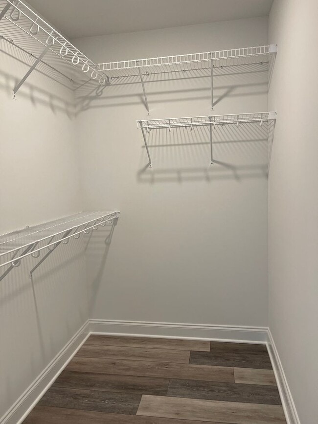 Building Photo - *BRAND NEW!* Townhouse for Rent in Crescen...