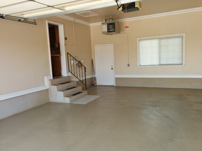 Building Photo - 1418 N 650 W