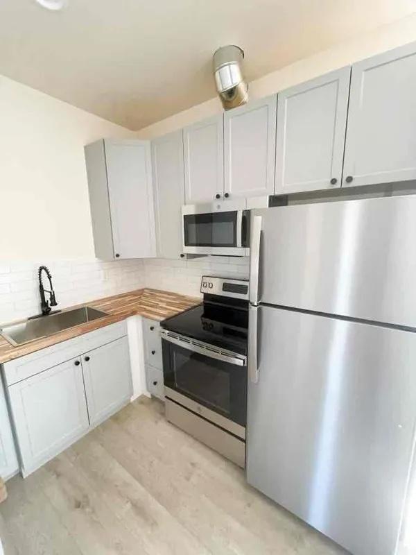 Building Photo - 1209 Carlyle St