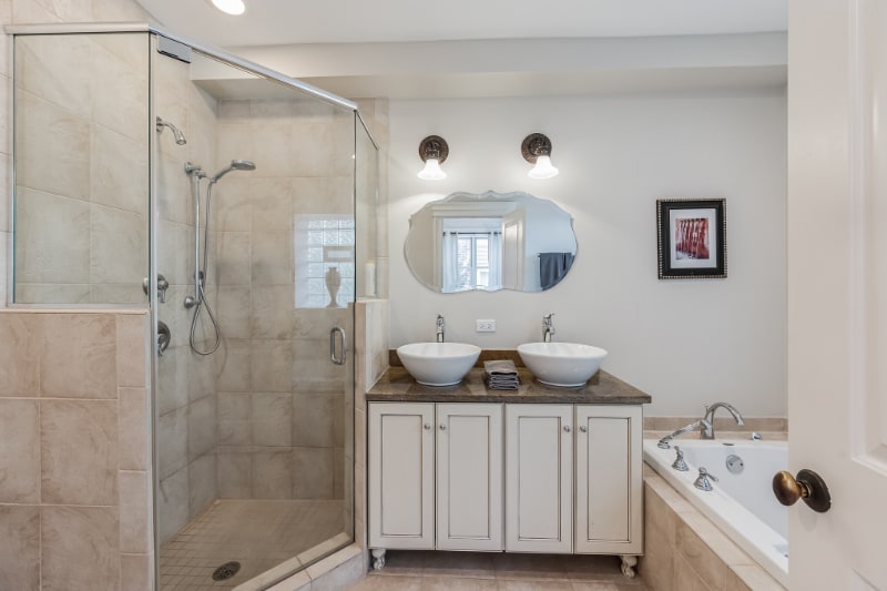 Building Photo - 2033 W Jarvis Ave