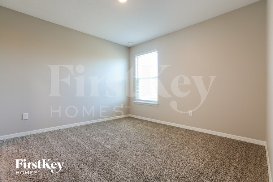 Building Photo - 316 Corbett Bluff Dr