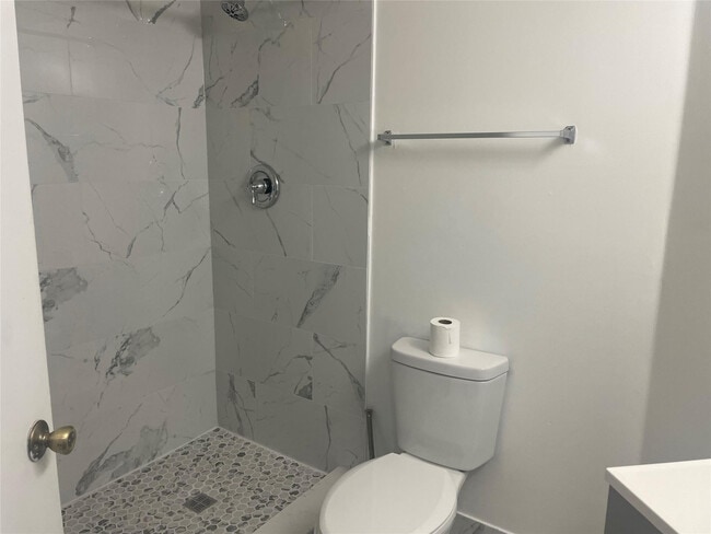 Building Photo - 4179 N Haverhill Rd