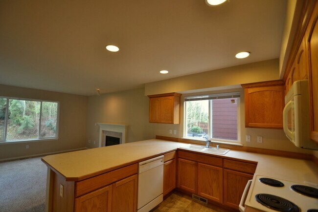 Building Photo - 16897 Lookout Mountain Rd SE