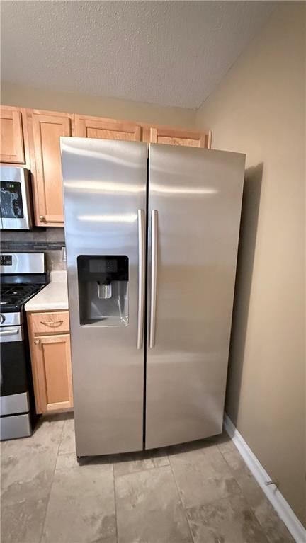 Building Photo - 2945 Highland Hill Pkwy