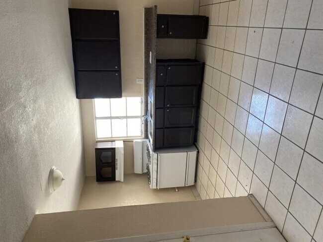 Building Photo - 1 bedroom in El Paso TX 79915