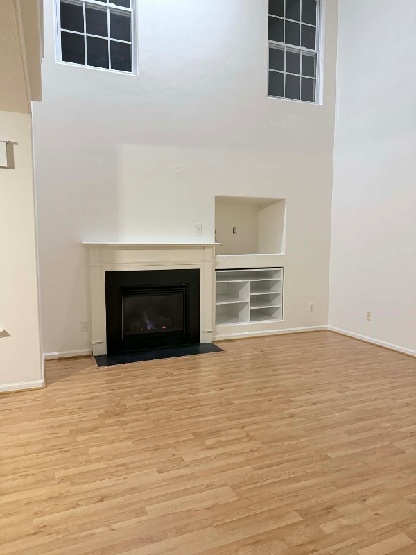 Building Photo - 5425 Port Royal Dr