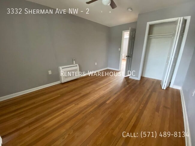 Building Photo - Updated 1BR+Den w/ private patio in heart ...