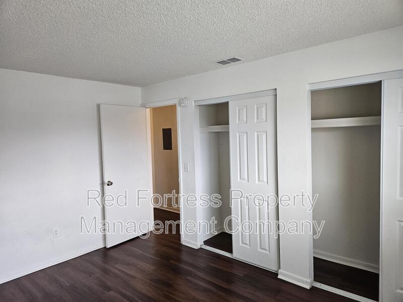 Building Photo - 4331 Glenwood Ave