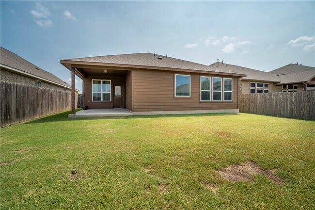 Building Photo - 8048 Bassano Dr