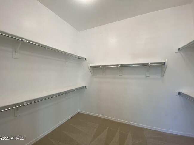 Building Photo - 20841 W Eastview Way