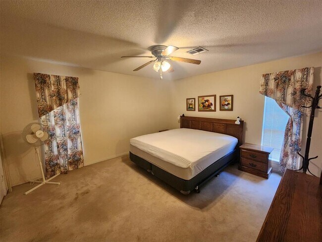 Building Photo - 1313 Whippoorwill Dr