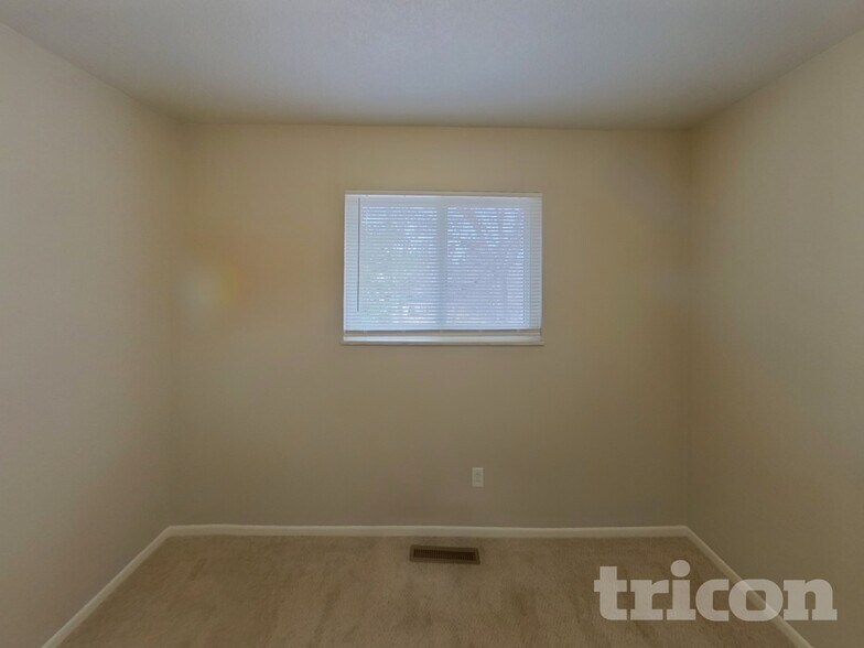 Building Photo - 4840 Windward Cir