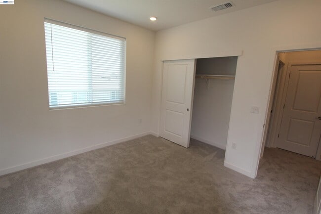 Building Photo - 1008 Osprey Dr