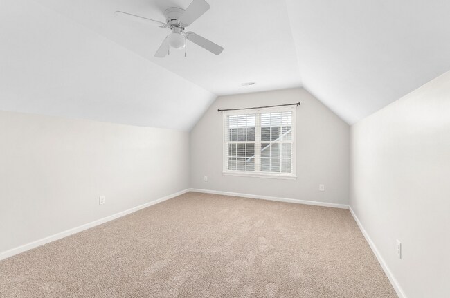 Building Photo - 131 Cherry Grove Dr