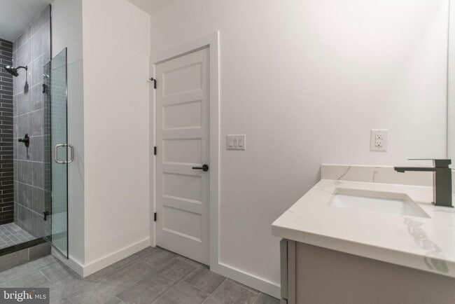 Building Photo - 437 N 35th St