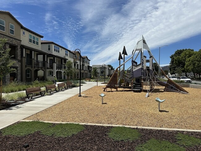 Building Photo - 966 Bosco Ln