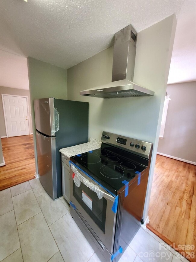 Building Photo - 1122 Rolling Ln