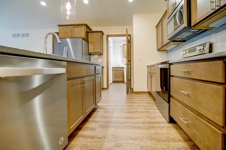 Building Photo - 440 Odyssey Ct