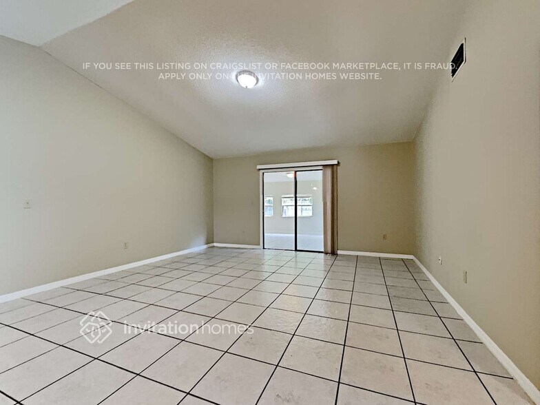 Building Photo - 952 Delano Ct