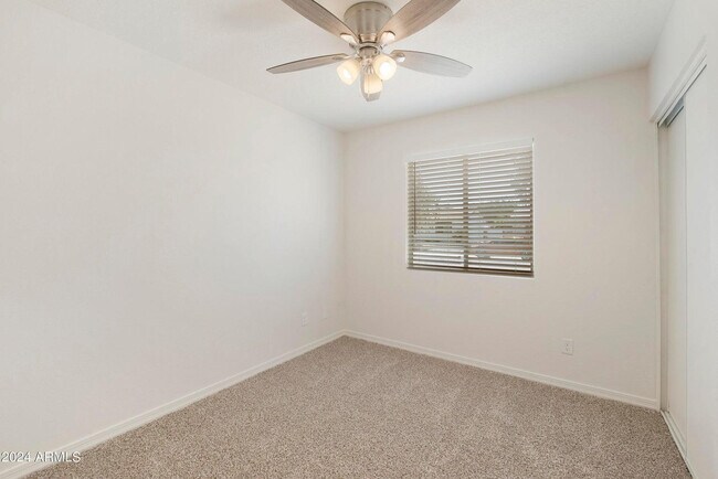 Building Photo - 3316 E Helena Dr