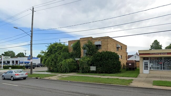 Building Photo - 4233 Ridge Rd