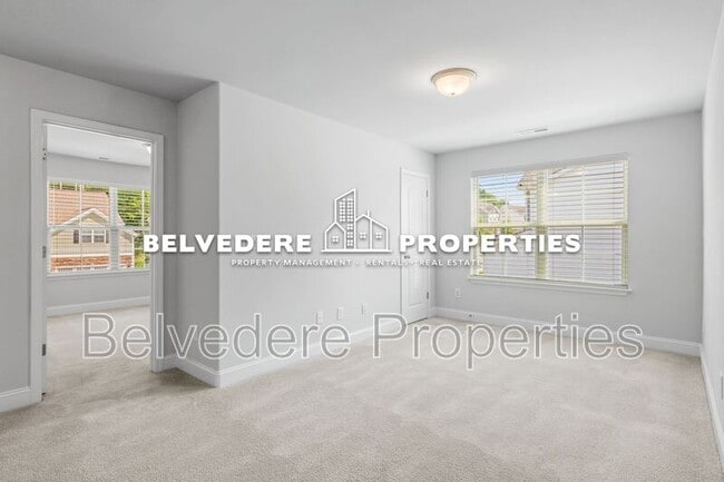 Building Photo - 5749 Marblehead Dr