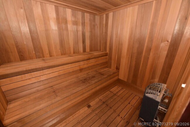 Building Photo - 176 Helios Dr
