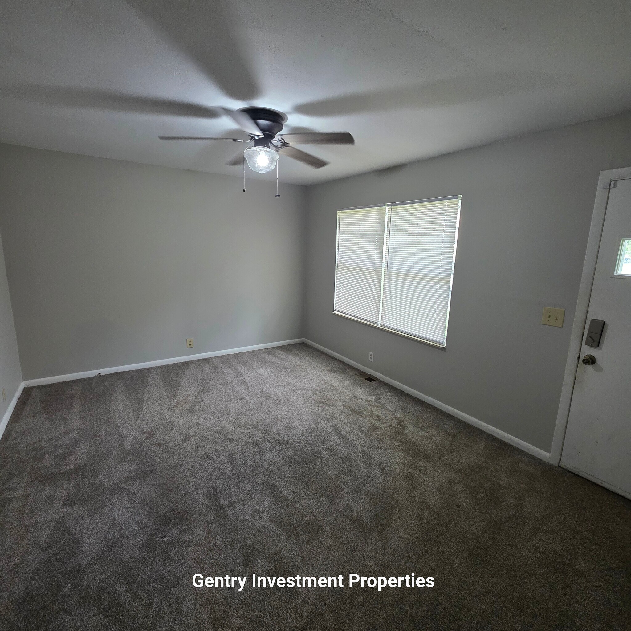Building Photo - 113 Rainbow Cir