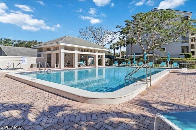 Building Photo - 900 Arbor Lake Dr