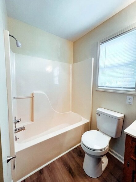 Building Photo - 112 Ballygar St