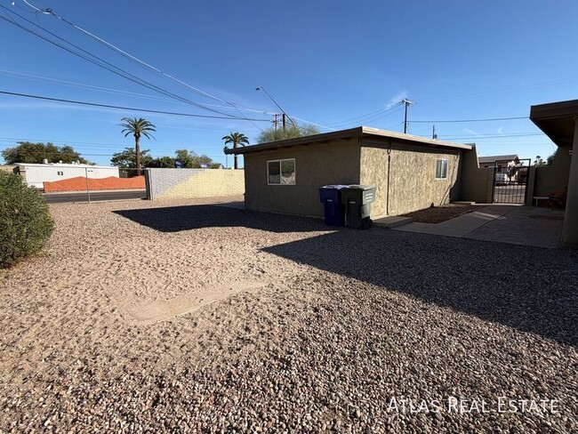 Building Photo - 3451 N Flowing Wells Rd