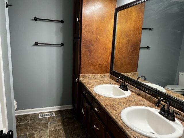 Building Photo - 11 Lone Oak Dr