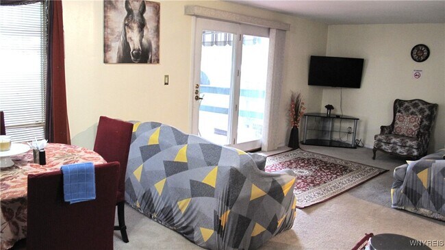 Building Photo - 4723 Tuscarora Rd