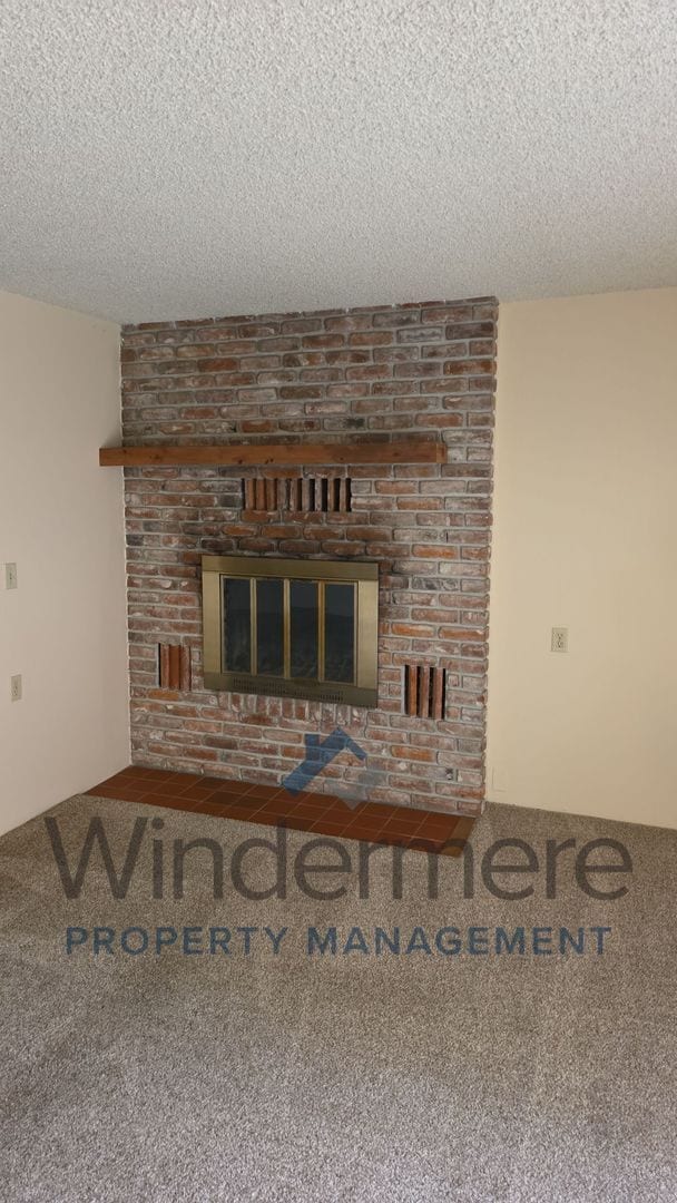 Building Photo - 763 1/2 Village Way