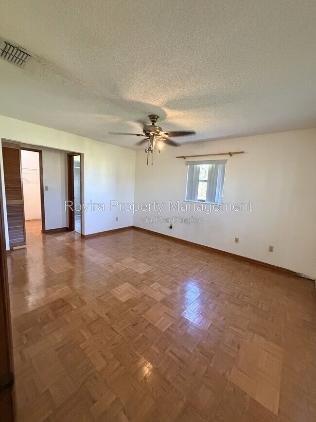 Building Photo - 602 Wallaby Ln