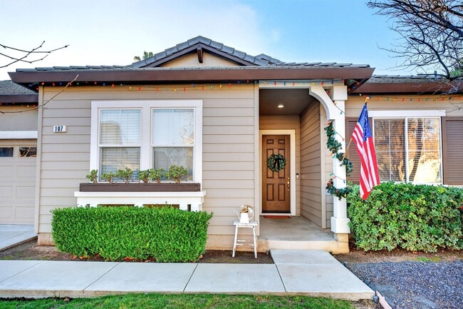 Building Photo - 107 Panorama Way