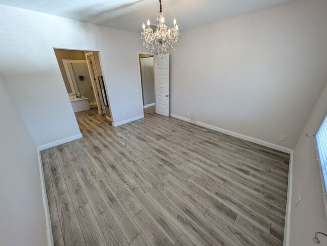 Building Photo - 4535 Herbert River Ave