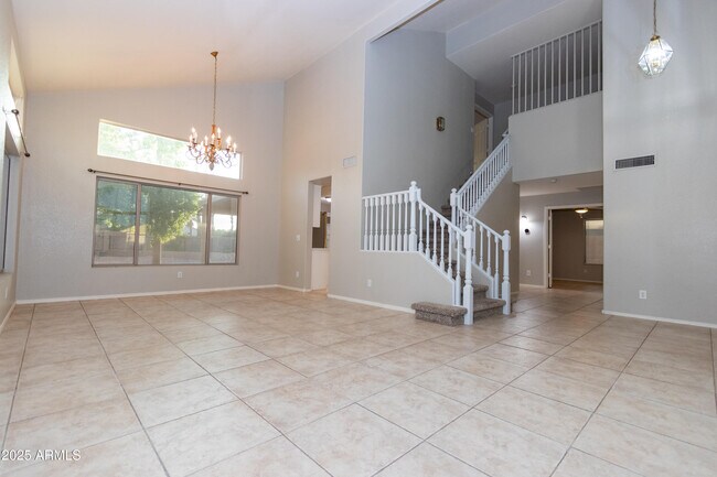 Building Photo - 2388 S Sycamore Pl