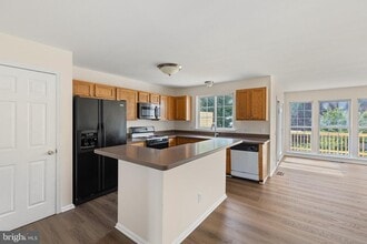 Building Photo - 22 Crenshaw Ct