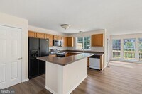Building Photo - 22 Crenshaw Ct