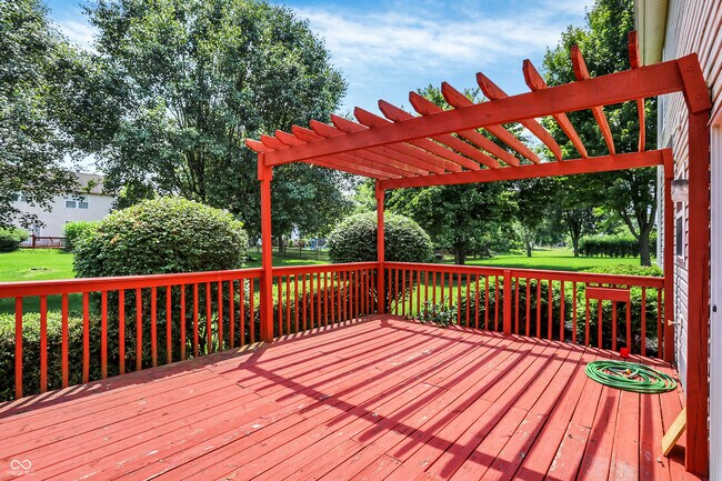 Building Photo - 5761 Cantigny Way S