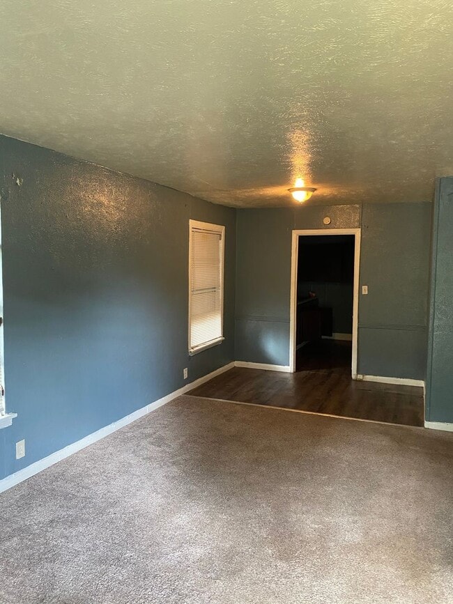 Building Photo - Newly Reduced Price! 2 Bedroom 1 Bath available soon