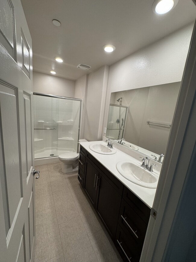 Bathroom - 14121 W Oak Ln