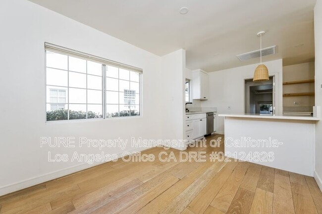 Building Photo - 2912 Covina St