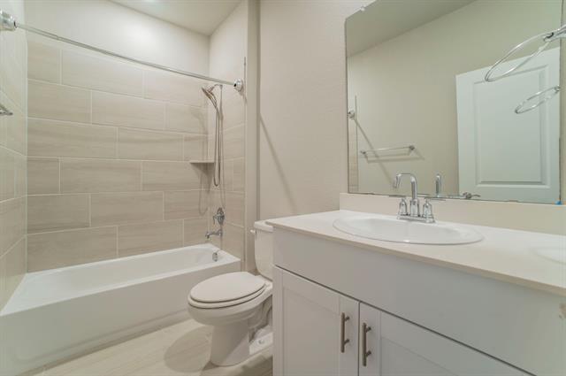 Building Photo - 3317 Evening View