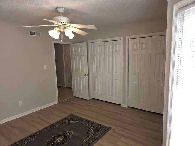 Building Photo - 2811 Edridge Ct