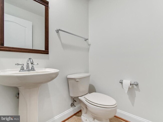 Building Photo - 25813 Mews Terrace