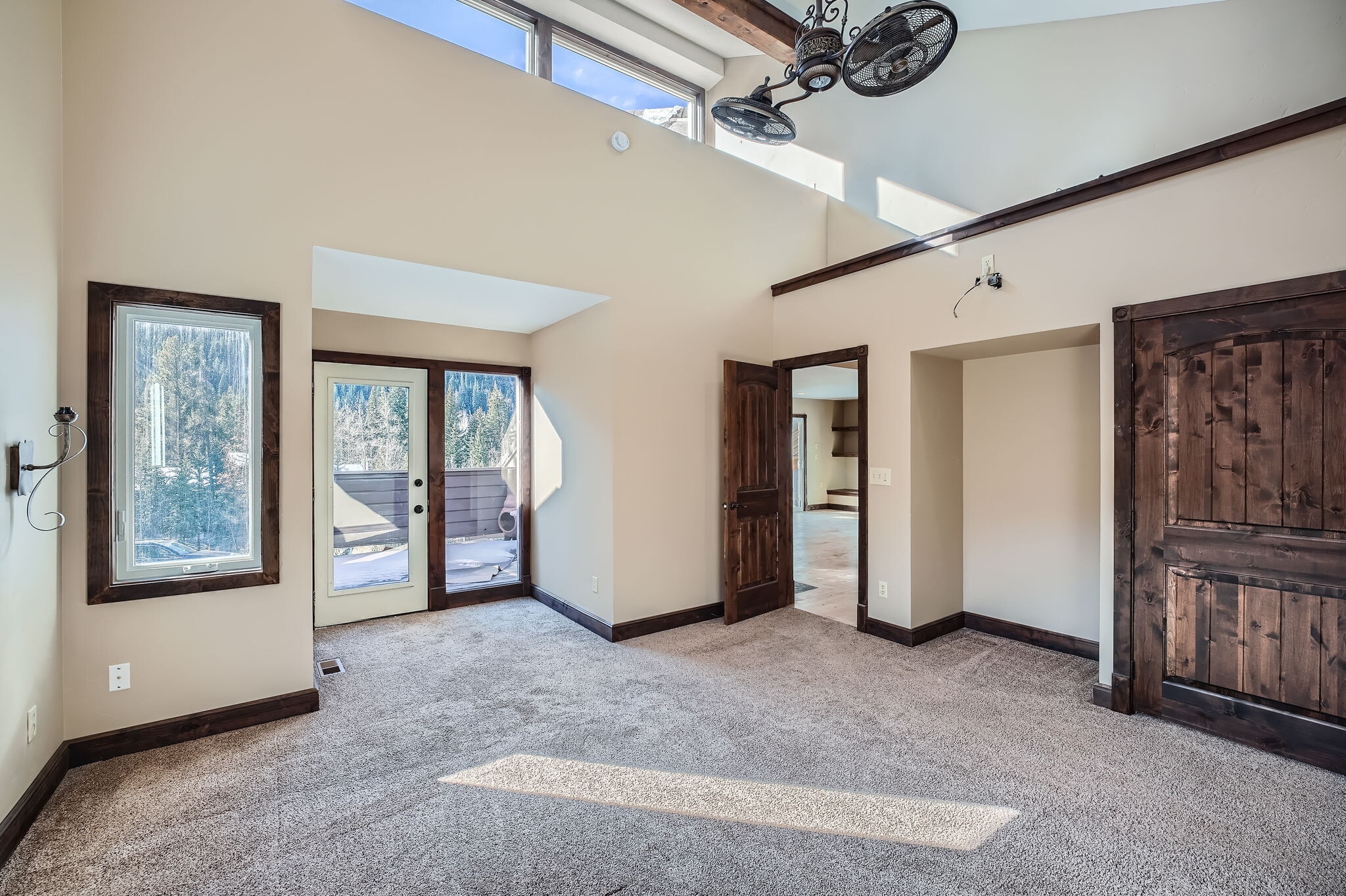 Building Photo - 4595 Bighorn Rd