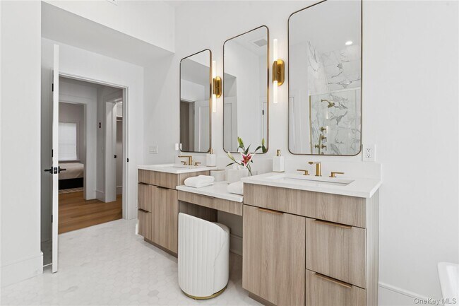 Building Photo - 4 Margareta Ct