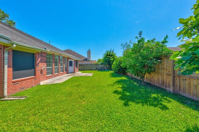 Building Photo - 2610 Ledgebrook Ln